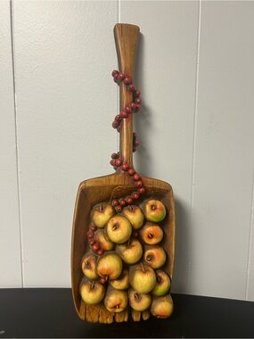 Burwood Products USA molded woodgrain shovel filled with apples and berries